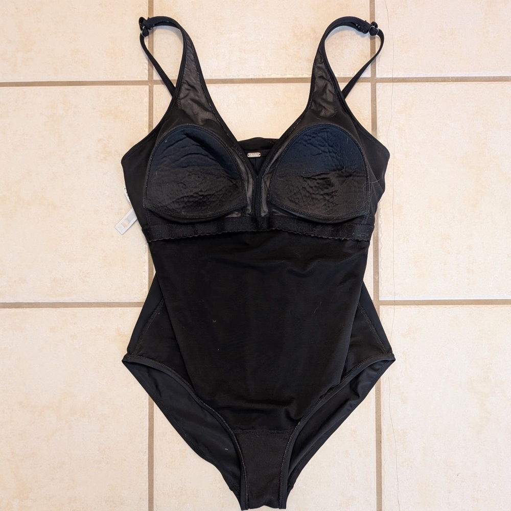 Y2K Krista One Piece Eyelet Detail Swimsuit Size 16 - Picture 12 of 13